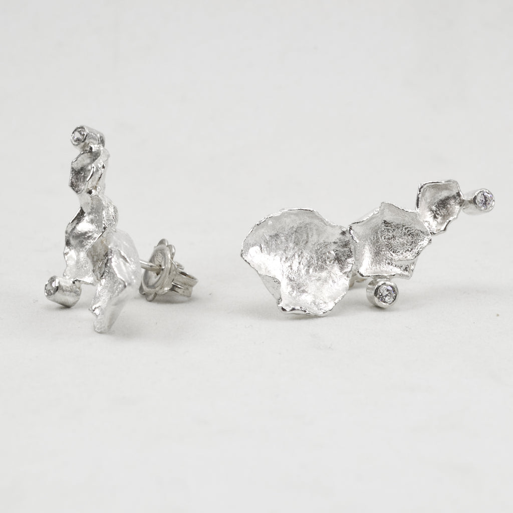 pendientes trepadores de plata y circonitas engastadas